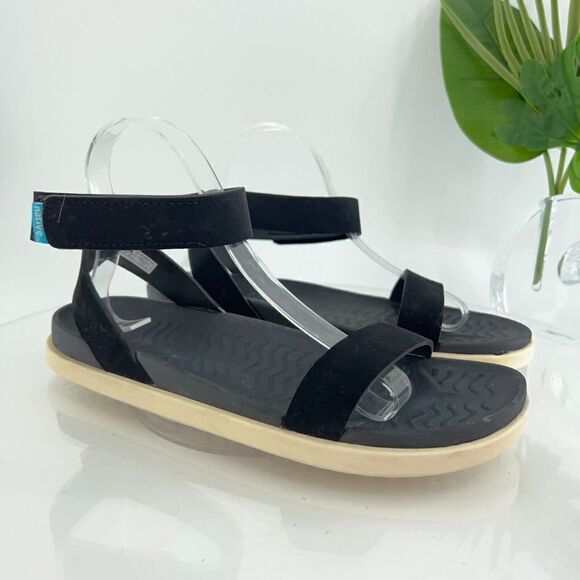 Native Juliet Shell Sandals Women's Size 10 Black Platform Ankle Strap Flat - Picture 2 of 14